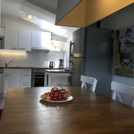 Chalet On The Ski Slope Apartment