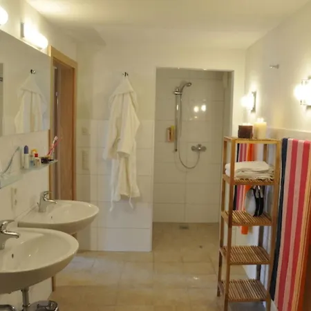 Apartment Chalet On The Ski Slope Dorf (Salzburg)